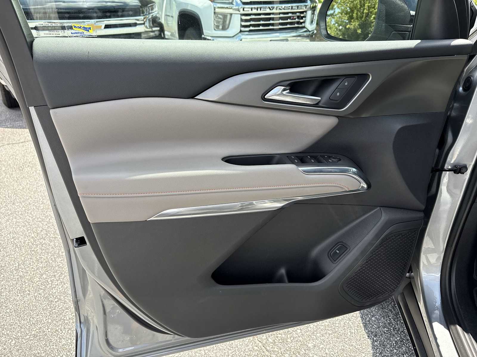 2025 Chevrolet Traverse LT - Photo 21
