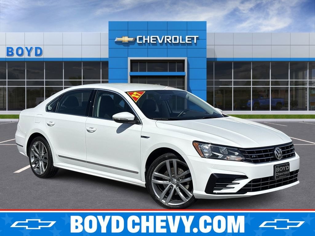 2017 Volkswagen Passat R-Line