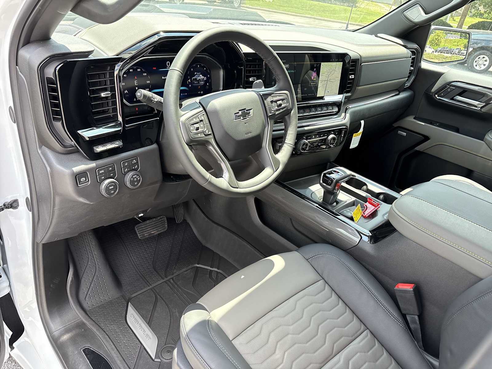 2026 Chevrolet Silverado 1500 ZR2 - Photo 10