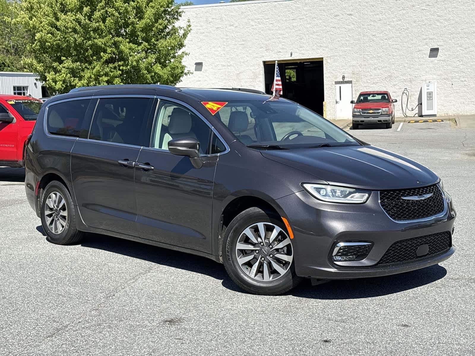 2021 Chrysler Pacifica Touring L's photo