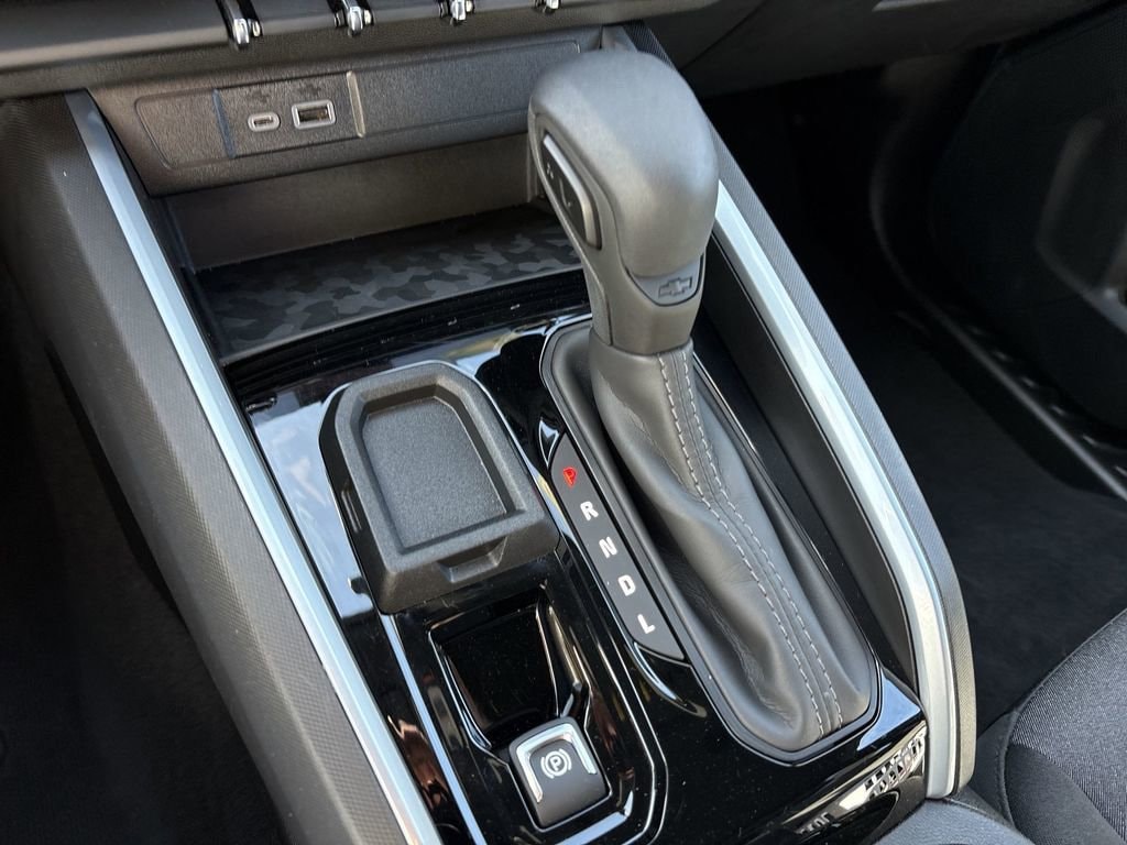 2025 Chevrolet Colorado Work Truck - Photo 18