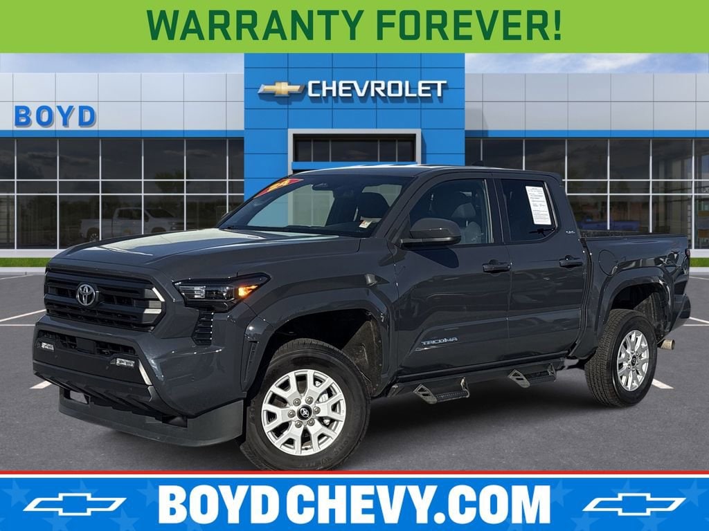 2024 Toyota Tacoma SR5's photo