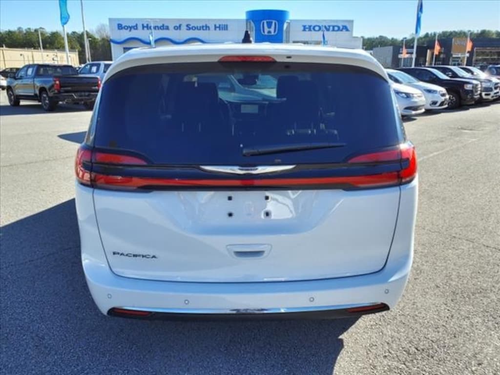 New 2024 Chrysler Pacifica TOURING L For Sale South Hill VA