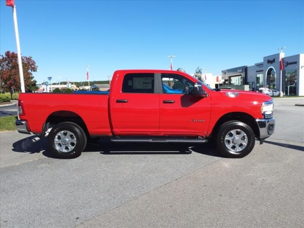 New 2024 Ram 2500 BIG HORN CREW CAB 4X4 6'4 BOX For Sale South Hill VA