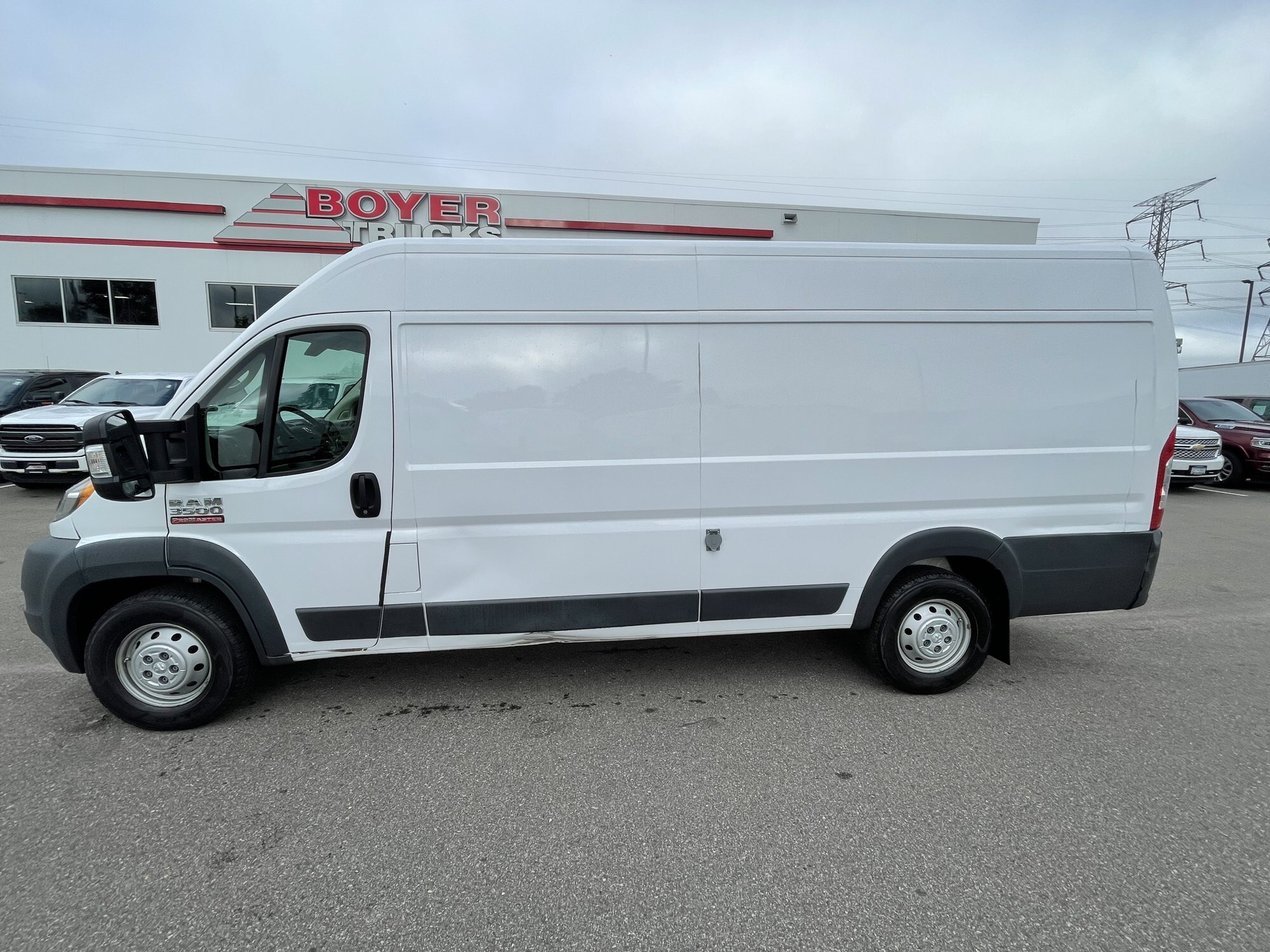 Used 2017 RAM ProMaster Cargo Van  with VIN 3C6URVJG5HE549669 for sale in Minneapolis, Minnesota