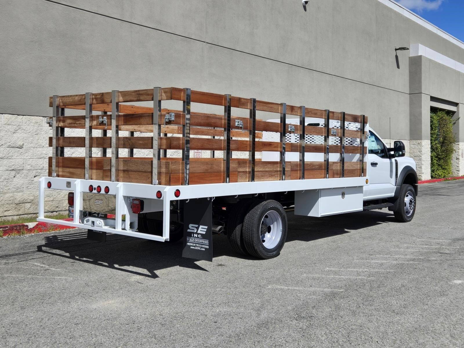2024 Ford F-550 XL photo 4