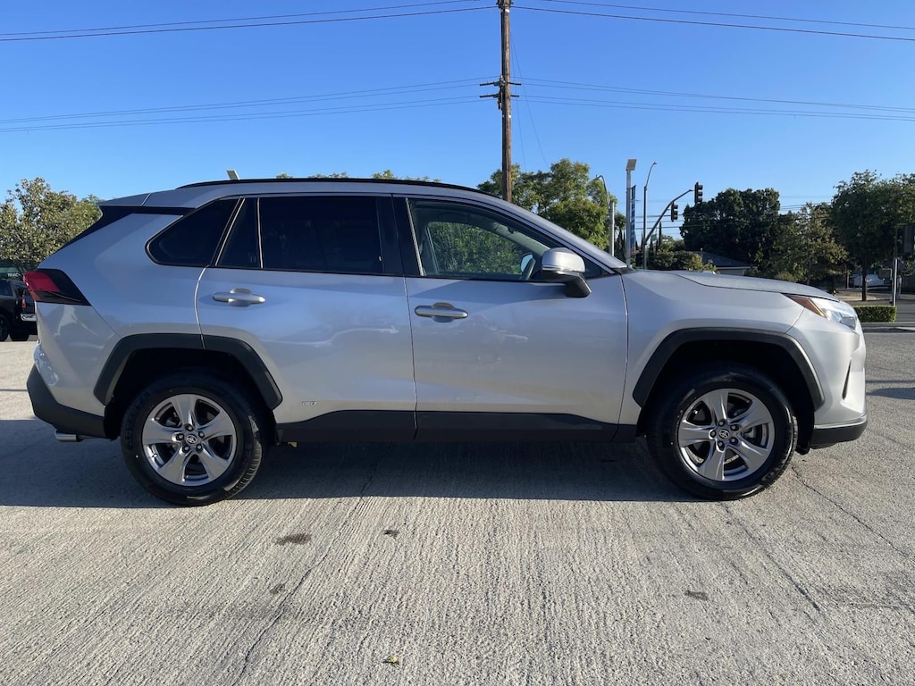 Used 2025 Toyota RAV4 Hybrid XLE SUV