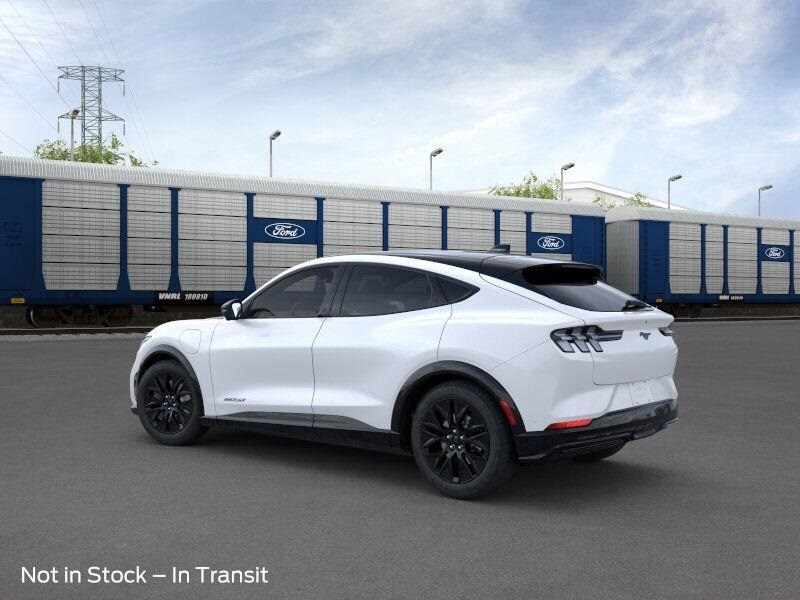 2025 Ford Mustang Mach-E Premium photo 4