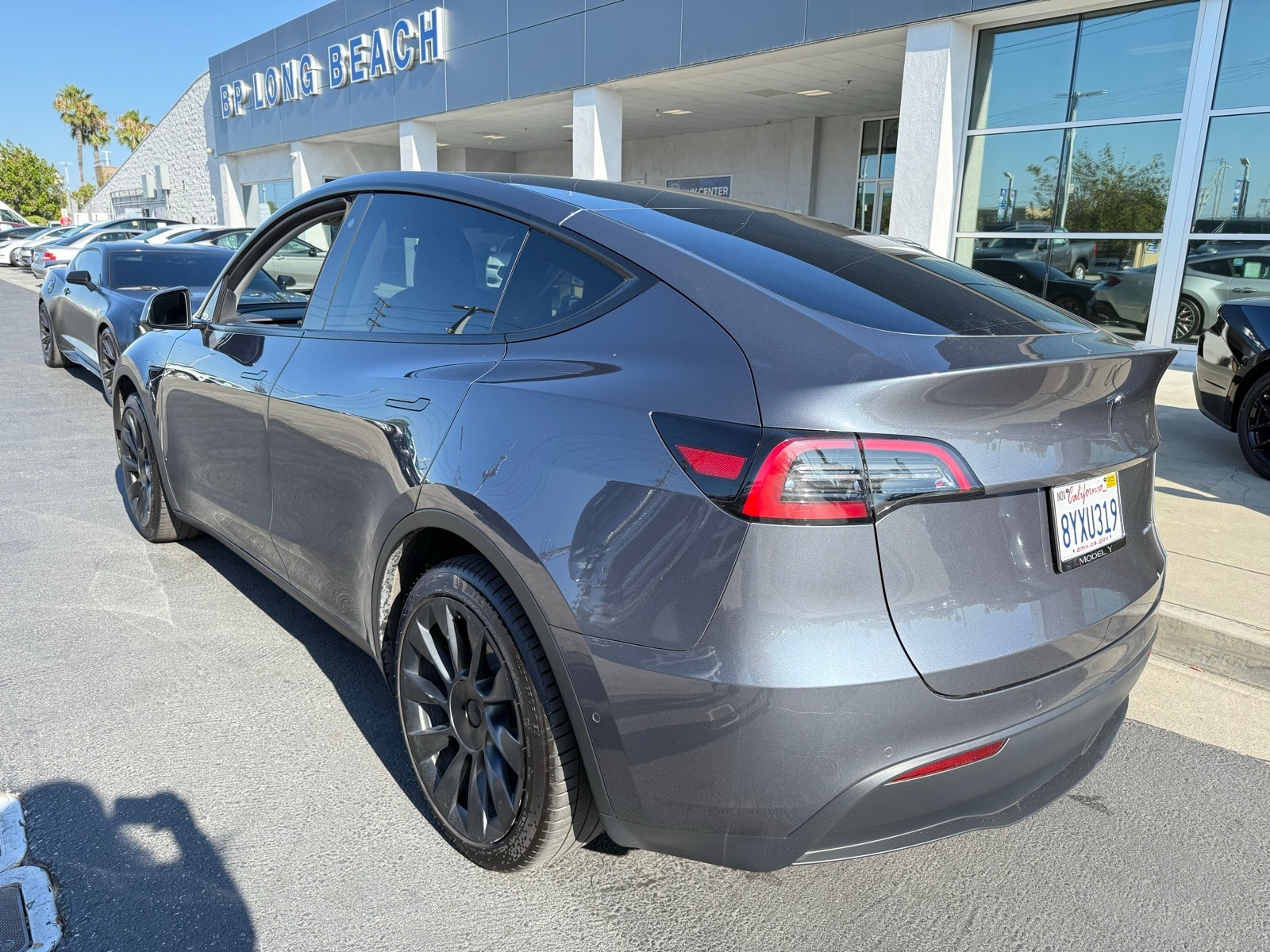 Used 2021 Tesla Model Y Long Range with VIN 5YJYGDEE6MF305519 for sale in Northfield, Minnesota