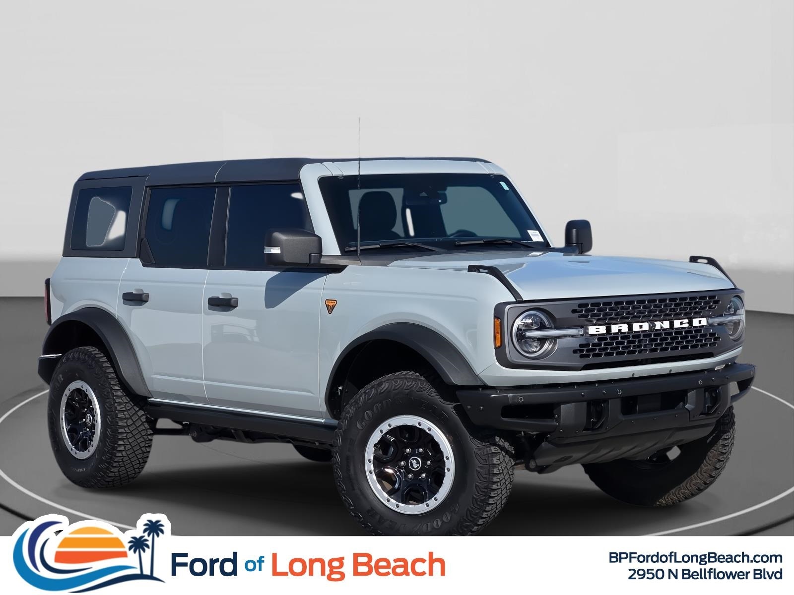 2023 Ford Bronco 4-Door Badlands's photo