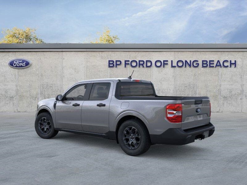 2025 Ford Maverick XLT photo 2
