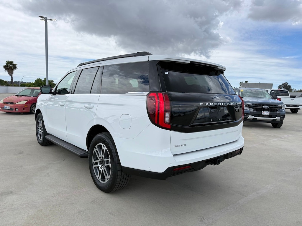 Used 2025 Ford Expedition Active SUV