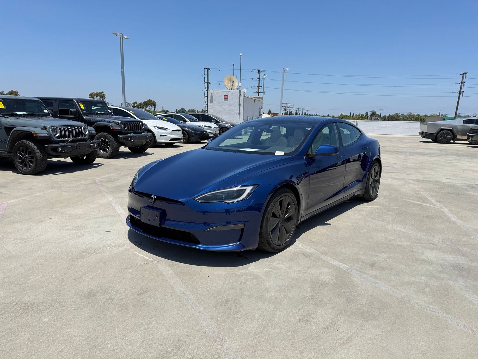 2023 Tesla Model S Standard Range's photo