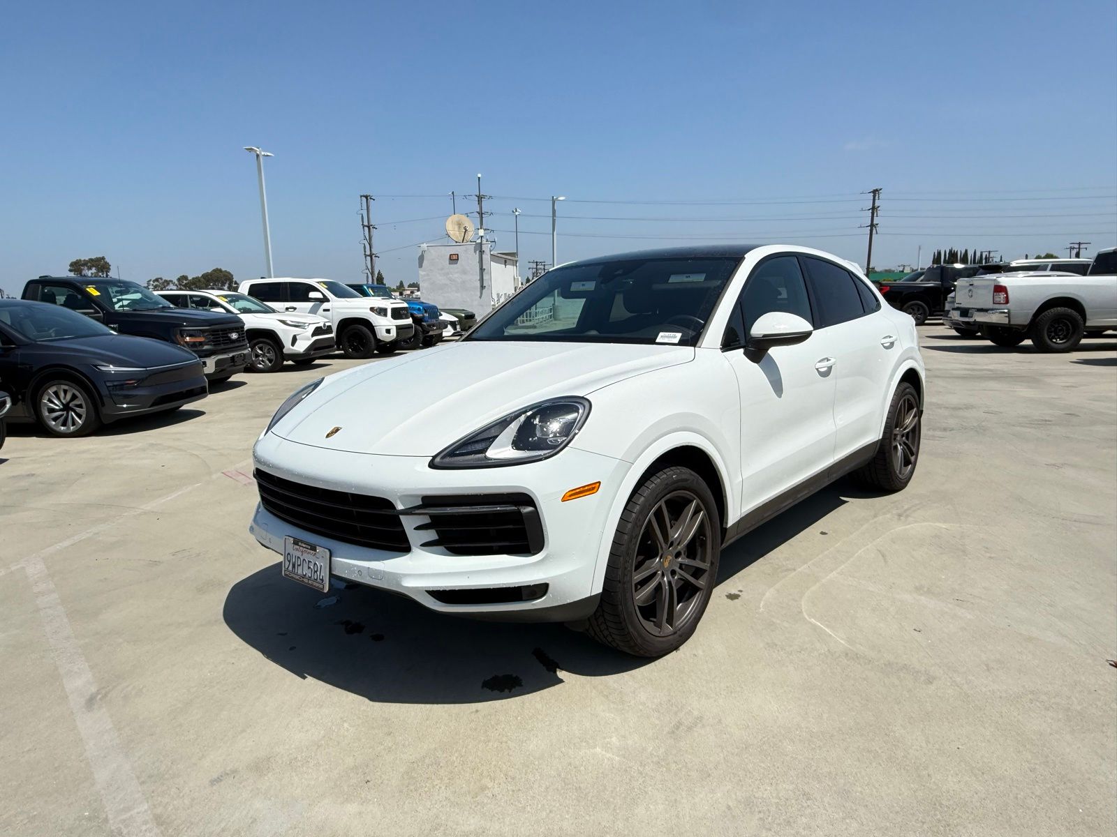 2022 Porsche Cayenne -'s photo