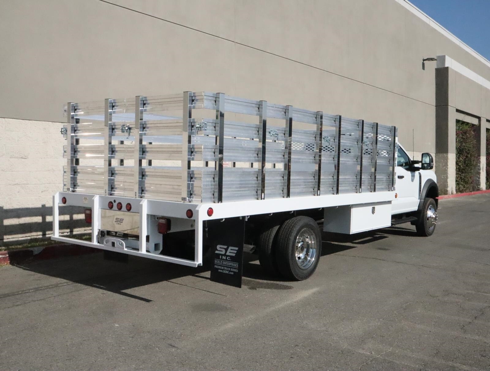 2024 Ford F-550 photo 4