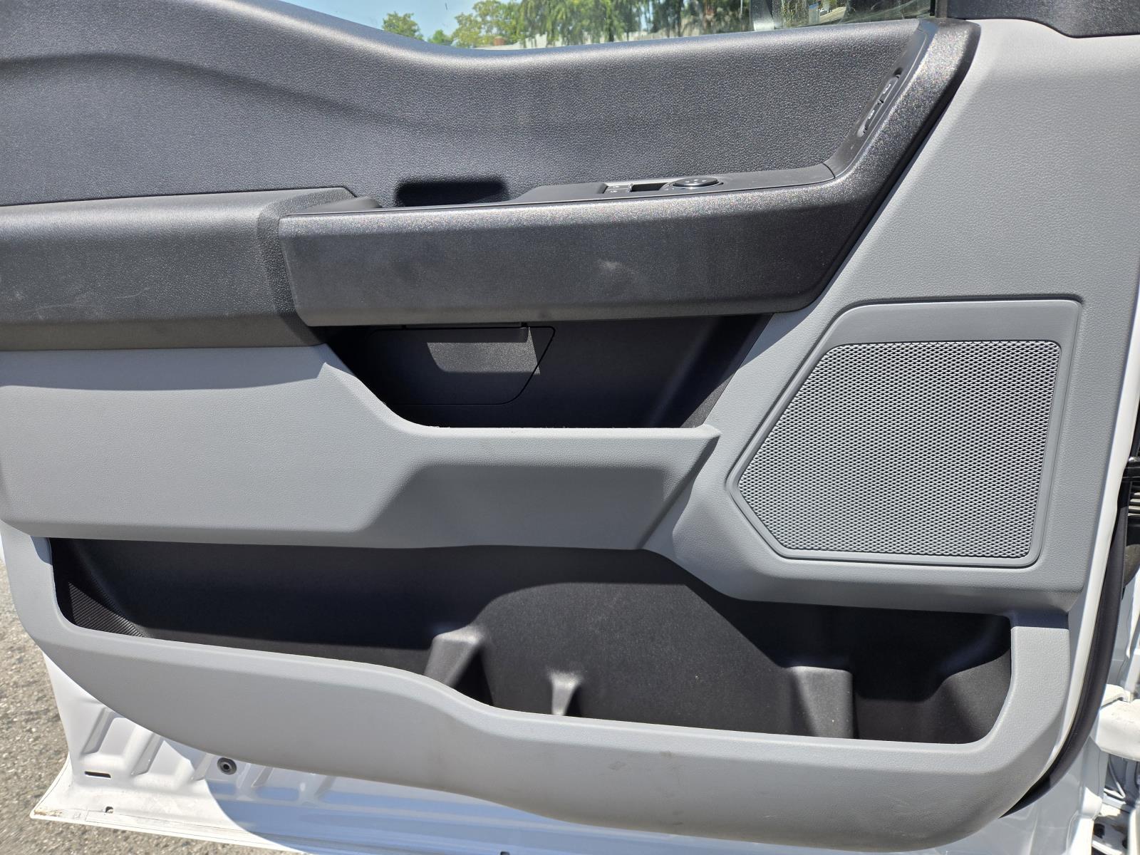 2026 Ford F-350 Super Duty Chassis Cab XL - Photo 19