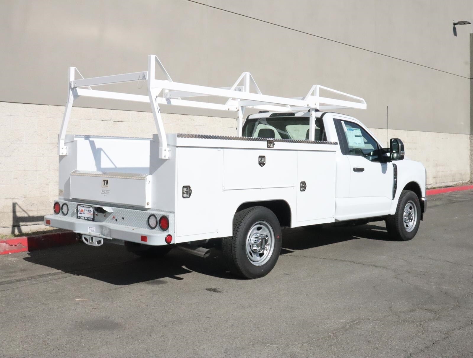 2024 Ford F-350 photo 4