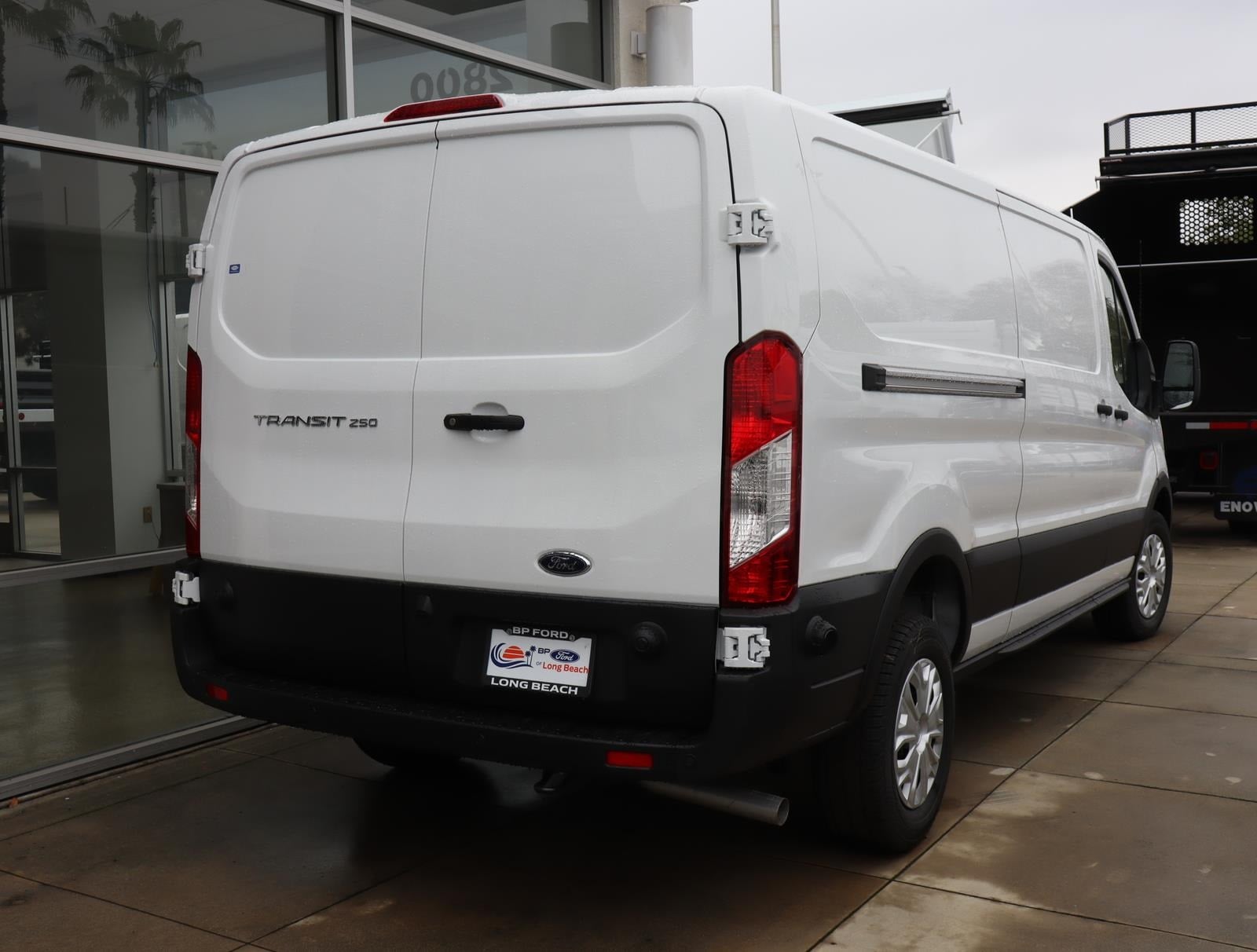 2024 Ford Transit 250
