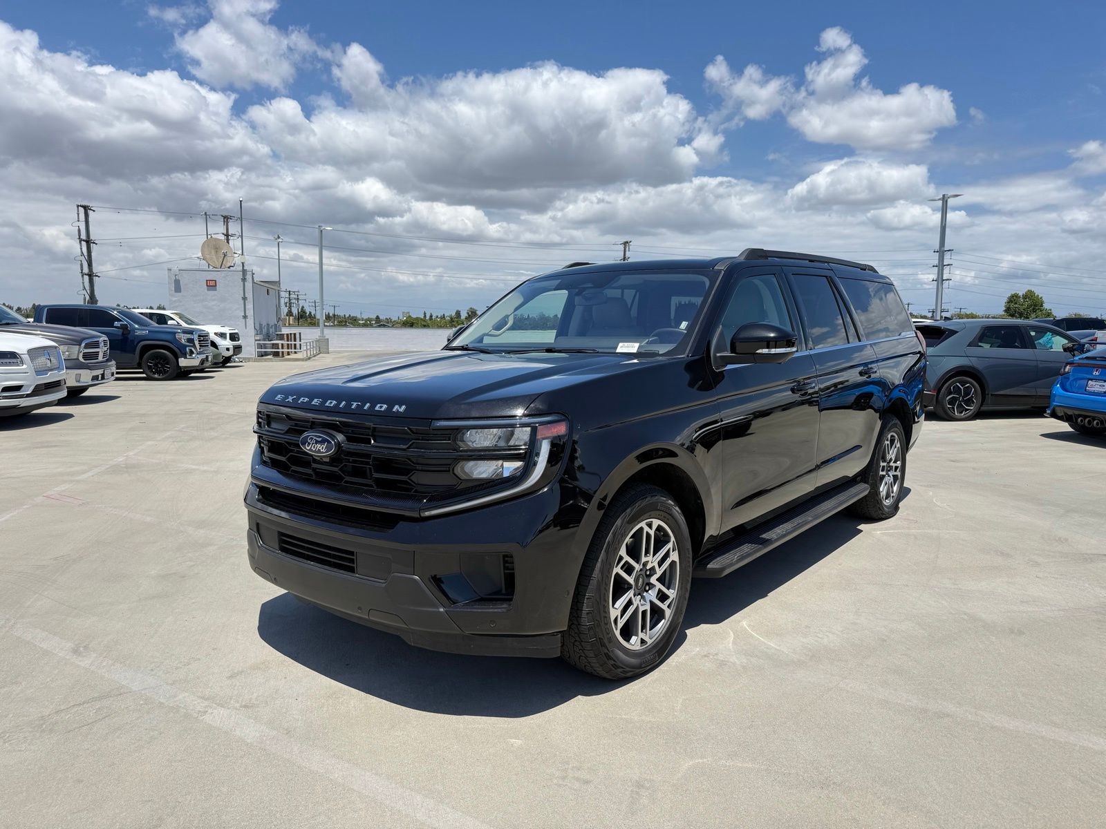 2025 Ford Expedition Active MAX 4x4's photo