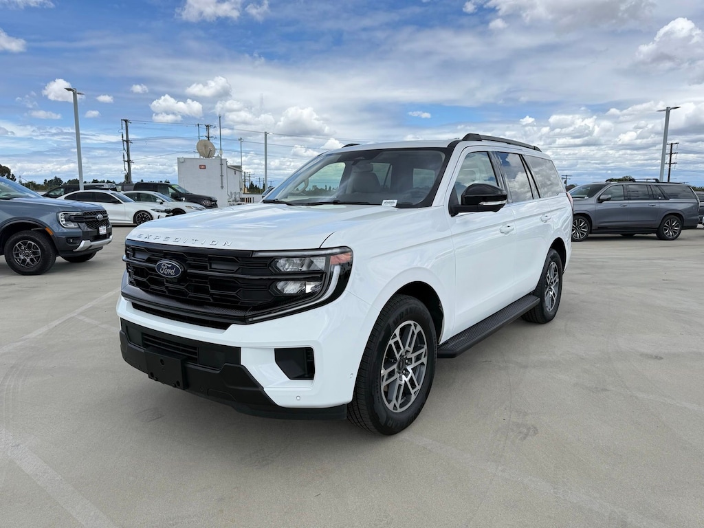 Used 2025 Ford Expedition Active SUV