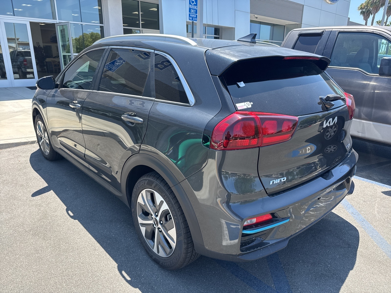 Used 2022 Kia Niro S with VIN KNDCC3LG5N5159377 for sale in Long Beach, CA