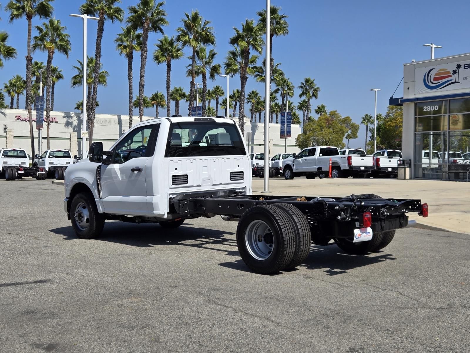 2026 Ford F-350 Super Duty Chassis Cab XL - Photo 6