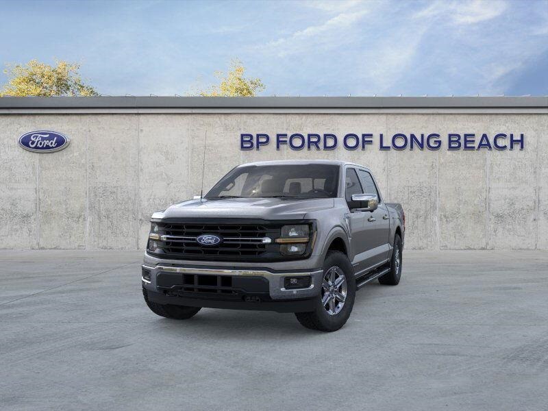 2025 Ford F-150 XLT photo 2