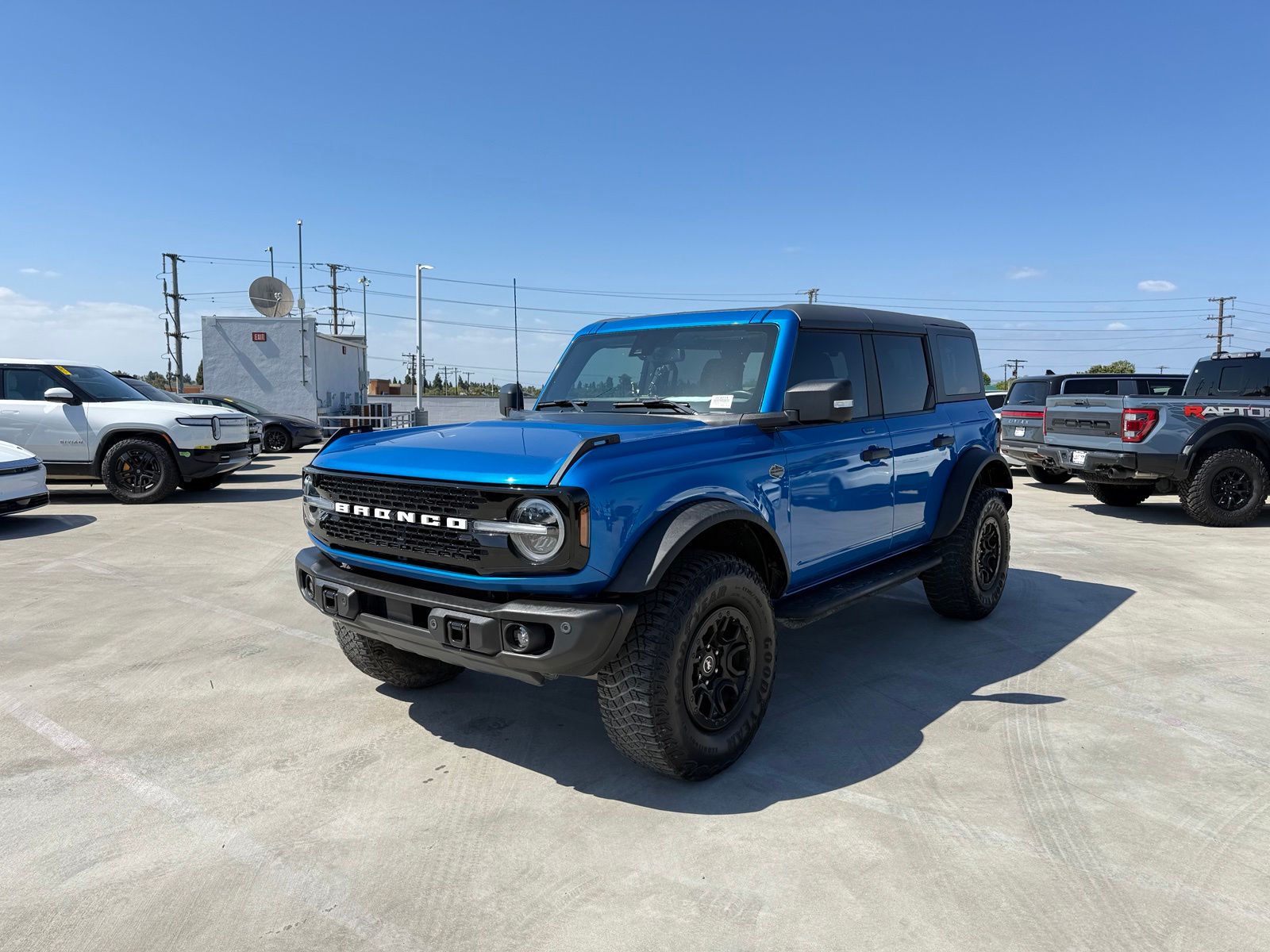 2023 Ford Bronco Wildtrak 4x4's photo