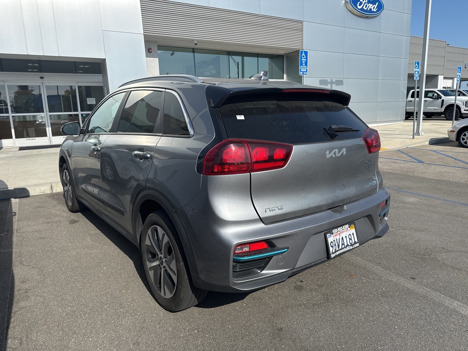 Used 2022 Kia Niro S with VIN KNDCC3LG0N5159934 for sale in Long Beach, CA