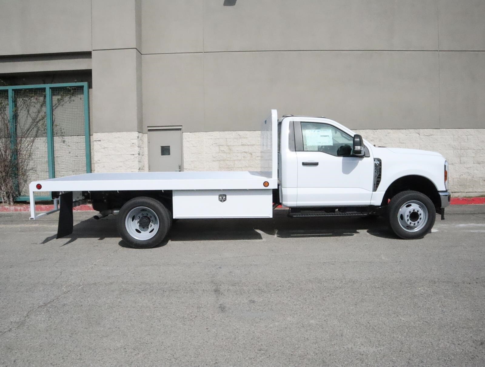 2024 Ford F-550 XL photo 2