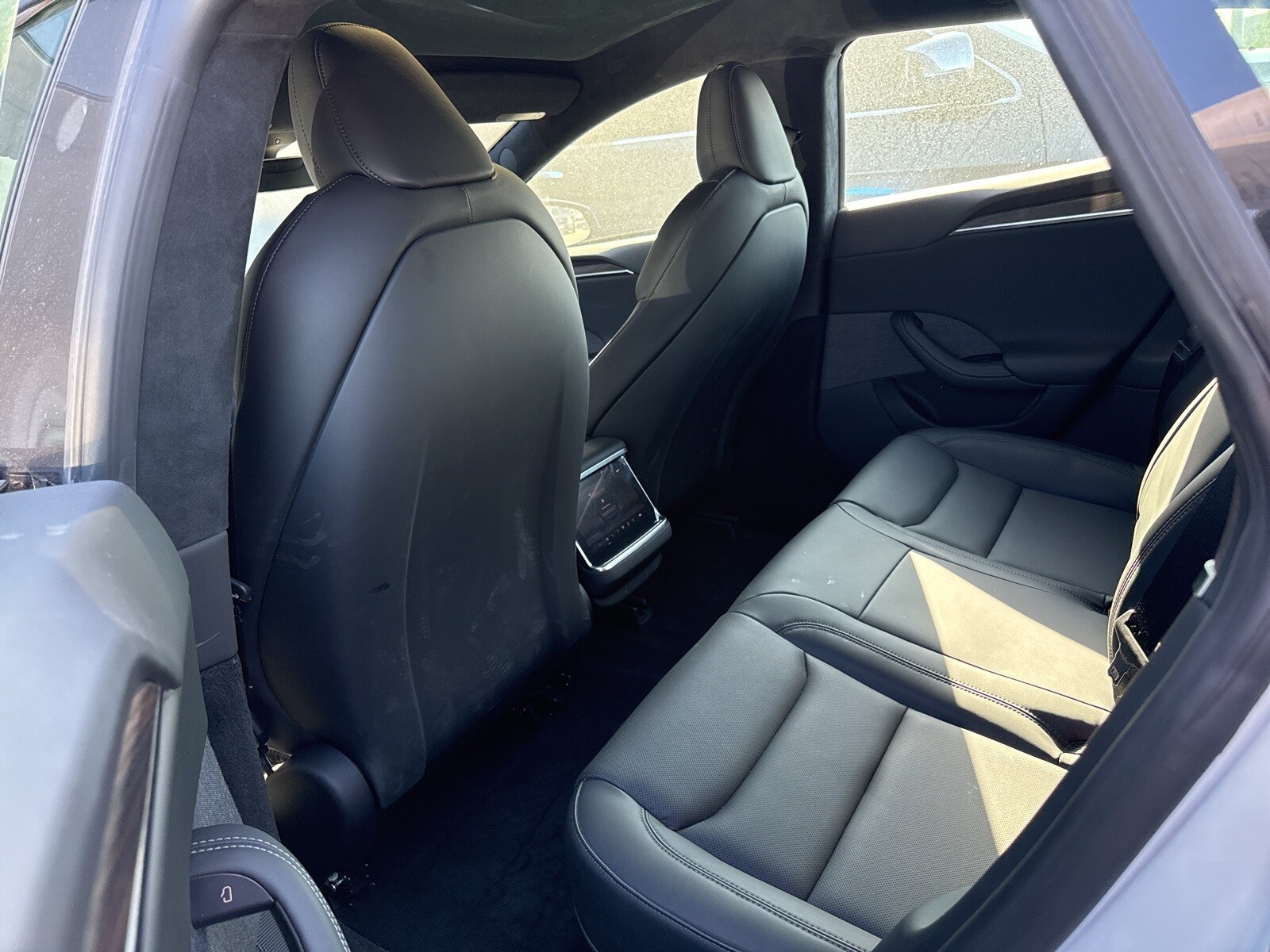 2022 Tesla Model S photo 2