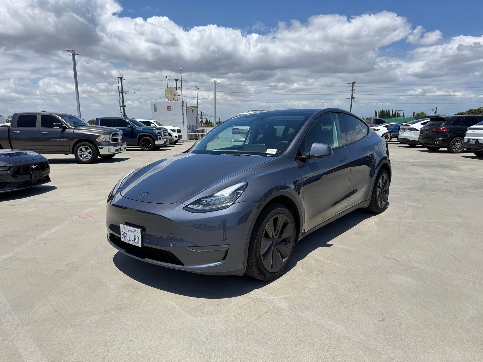 2023 Tesla Model Y Long Range Dual Motor All-Wheel Drive's photo