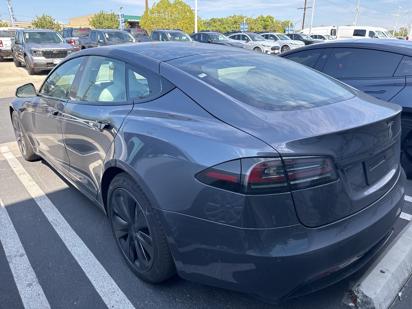 2022 Tesla Model S photo 2