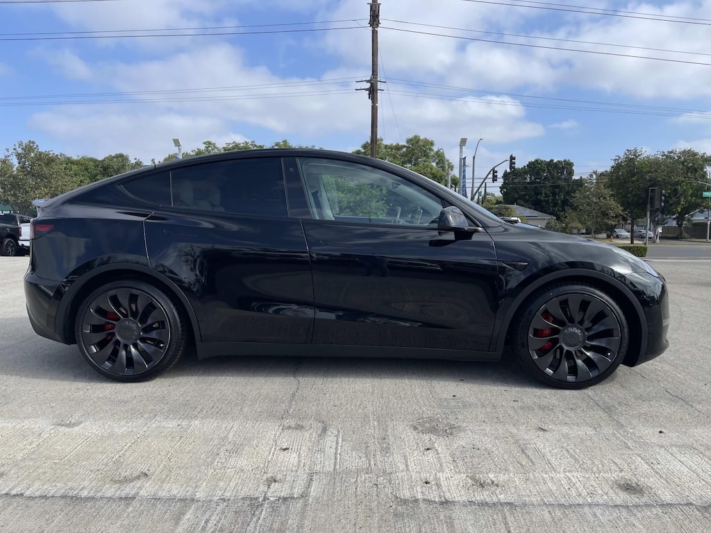 Used 2022 Tesla Model Y Performance SUV