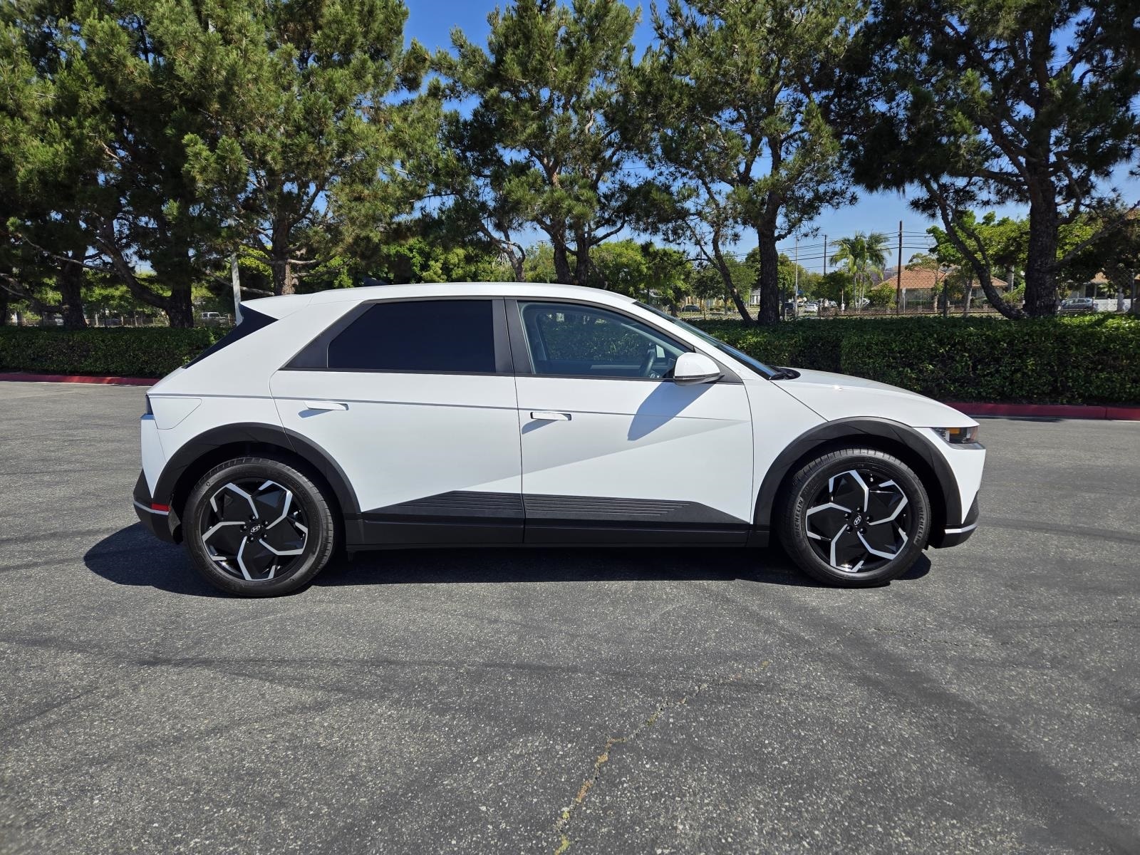 Used 2022 Hyundai IONIQ 5 SEL with VIN KM8KNDAF1NU057050 for sale in Long Beach, CA