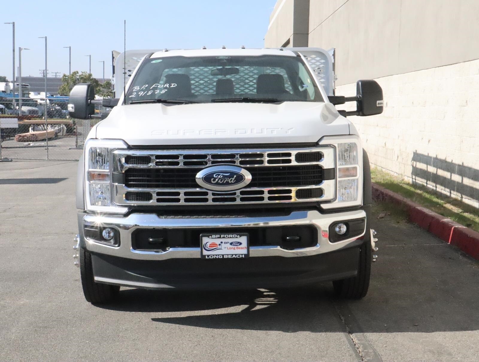 2024 Ford F-550 photo 3