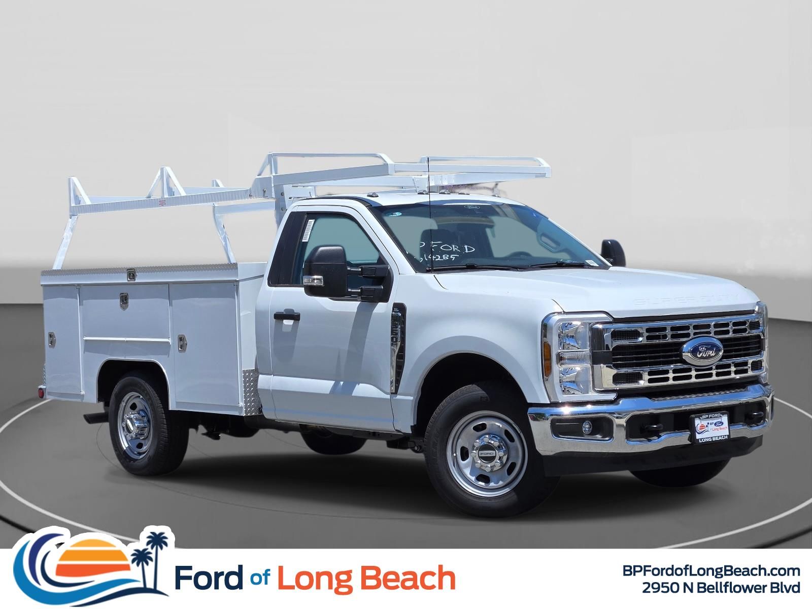 2026 Ford F-350 Super Duty Chassis Cab