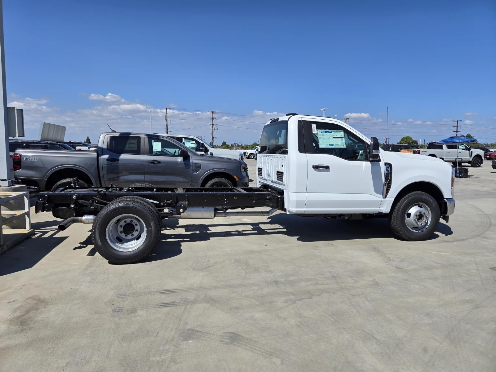 2026 Ford F-350 photo 2