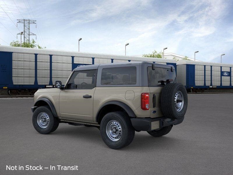 2025 Ford Bronco Base photo 4