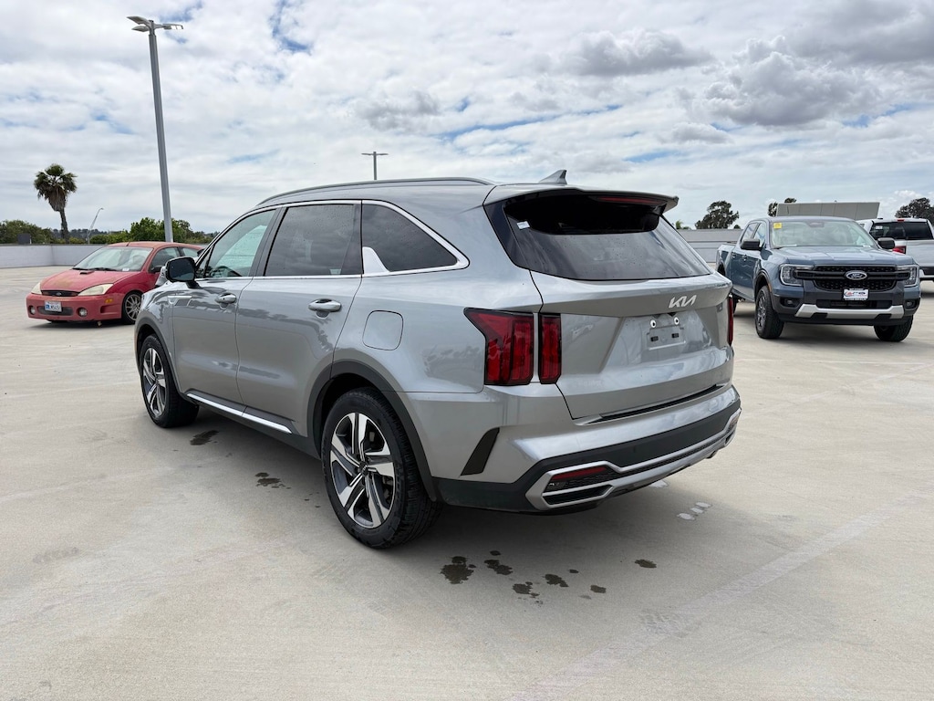 Used 2023 Kia Sorento Hybrid SX Prestige SUV
