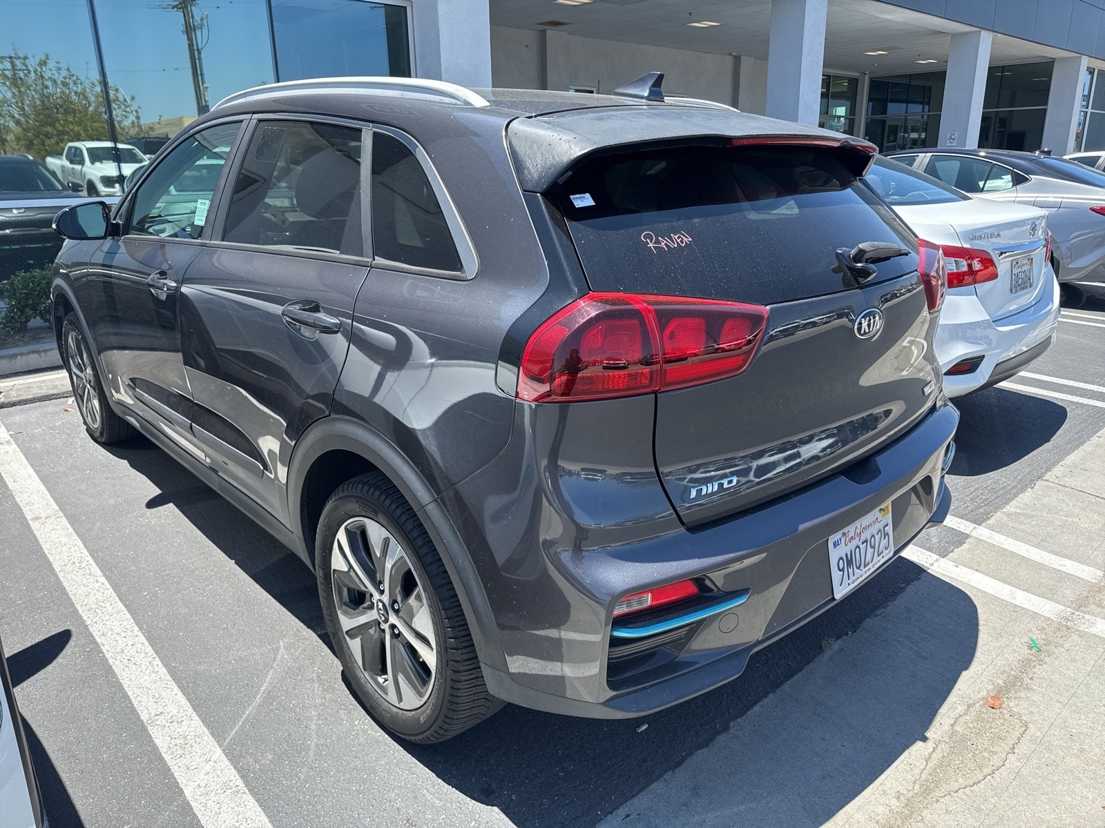 Used 2020 Kia Niro EX with VIN KNDCC3LG0L5064061 for sale in Long Beach, CA