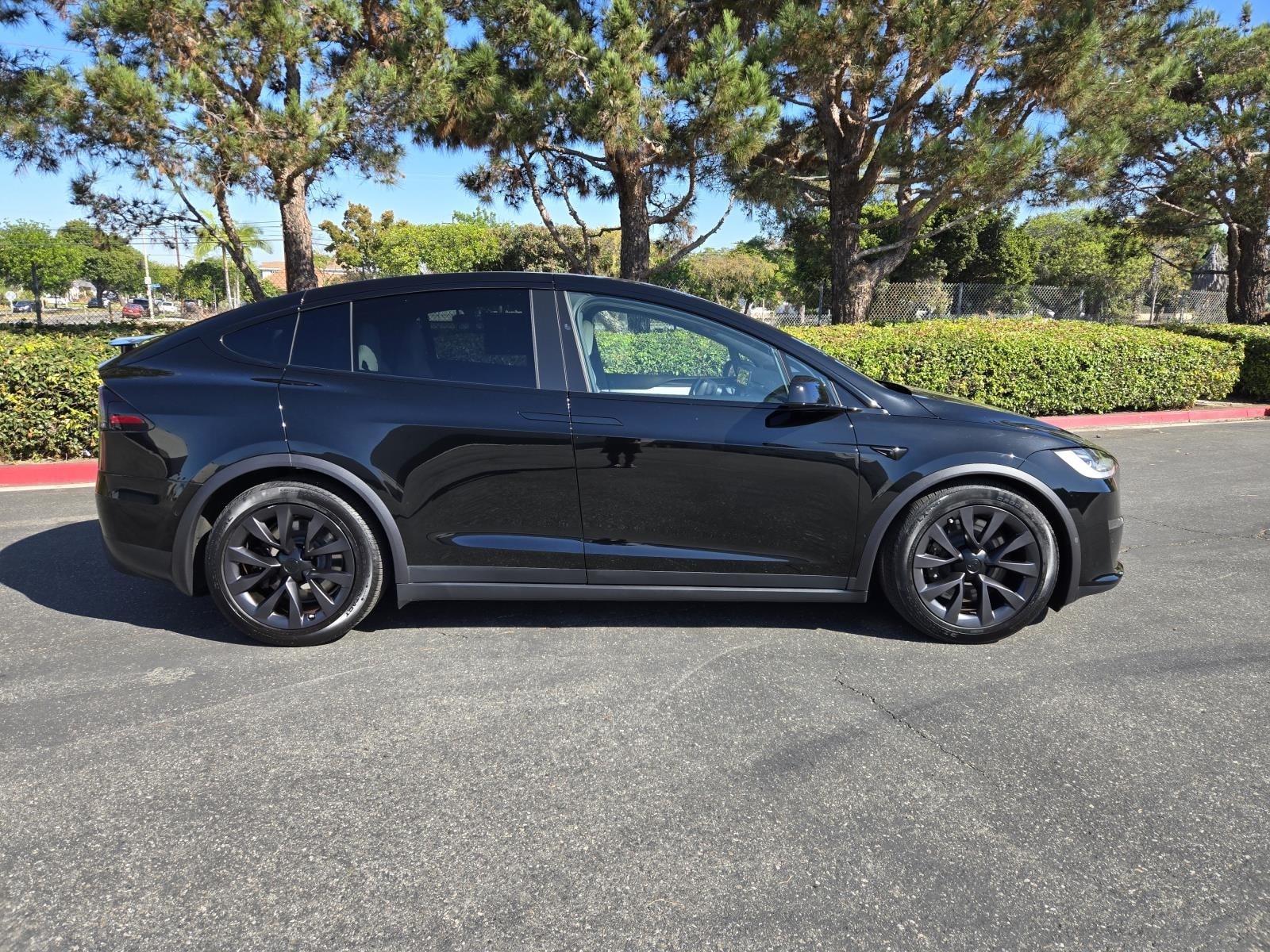 Used 2022 Tesla Model X Plaid with VIN 7SAXCBE62NF338090 for sale in Long Beach, CA