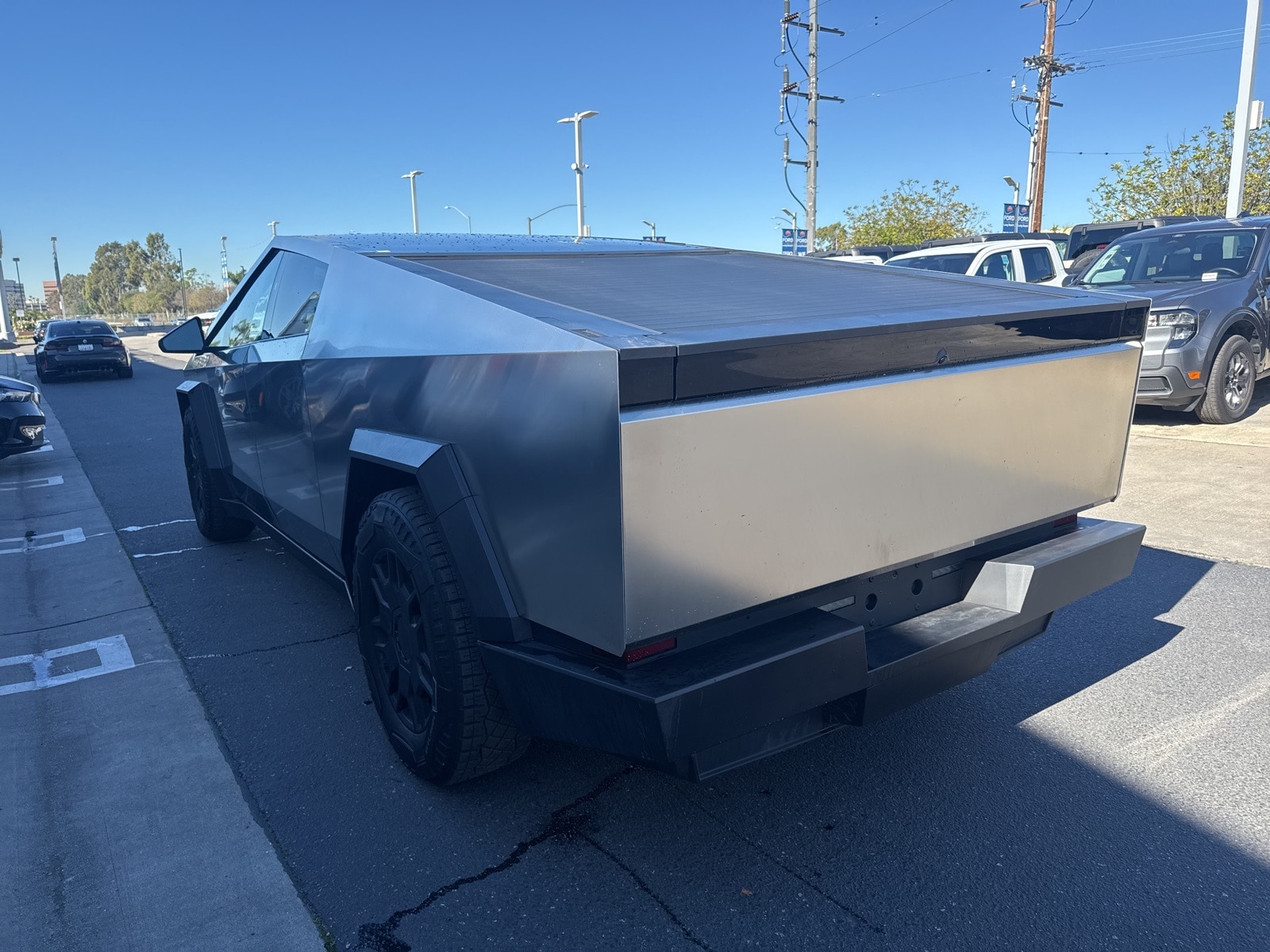 Used 2024 Tesla Cybertruck Base with VIN 7G2CEHED4RA023279 for sale in Long Beach, CA