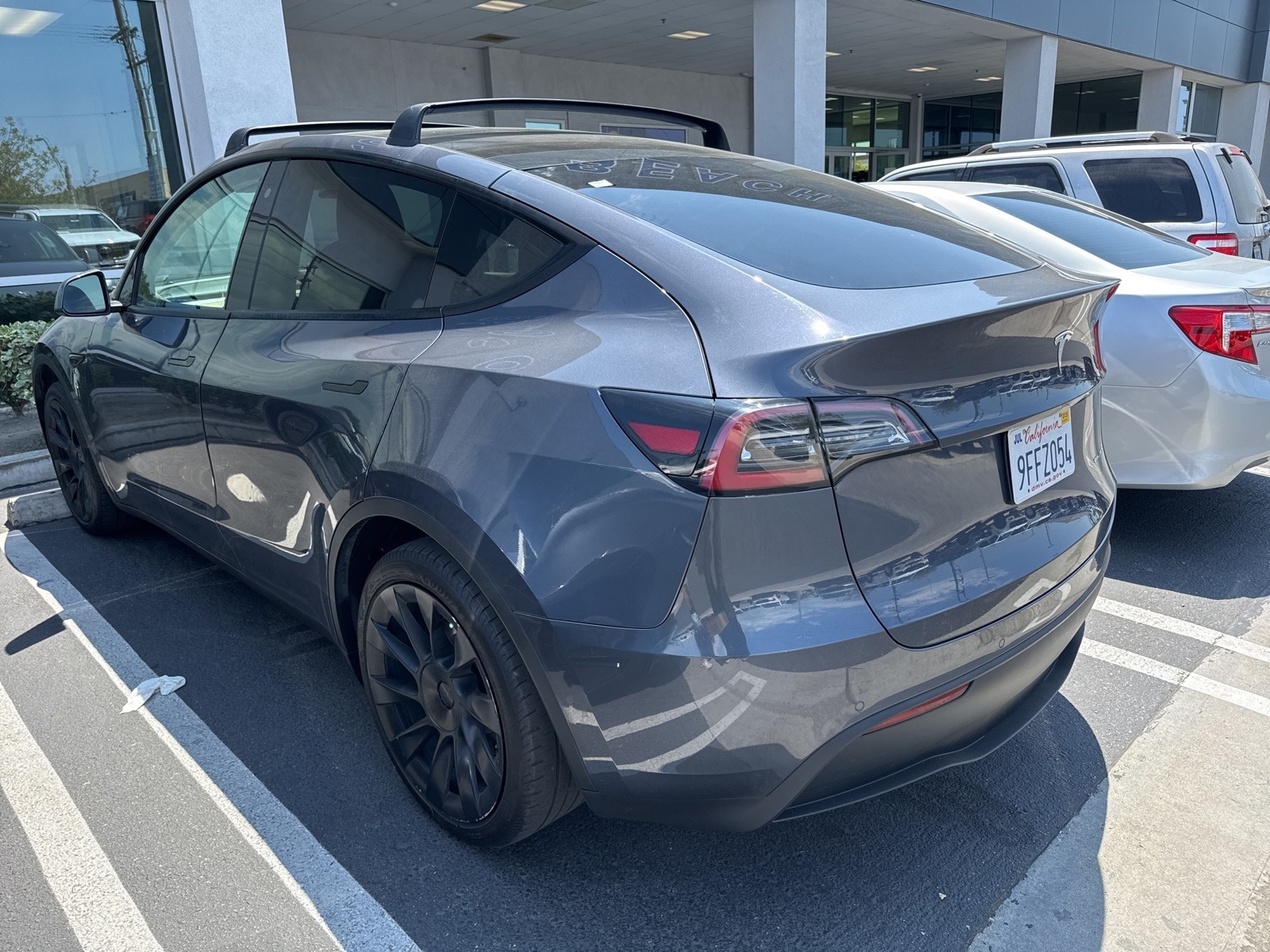 Used 2020 Tesla Model Y Long Range with VIN 5YJYGDEEXLF025391 for sale in Long Beach, CA