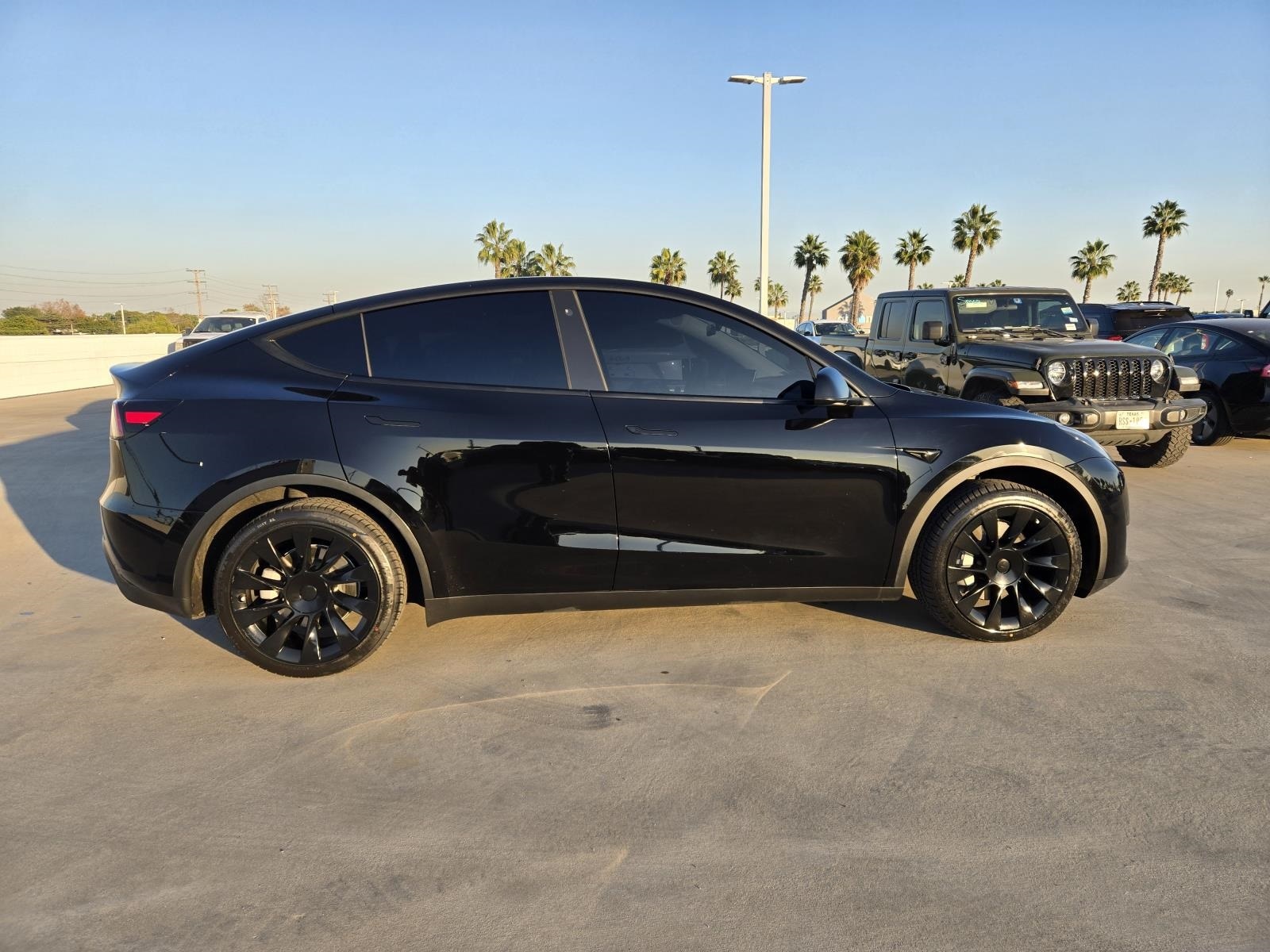 Used 2023 Tesla Model Y Long Range with VIN 7SAYGDEE8PA109358 for sale in Long Beach, CA
