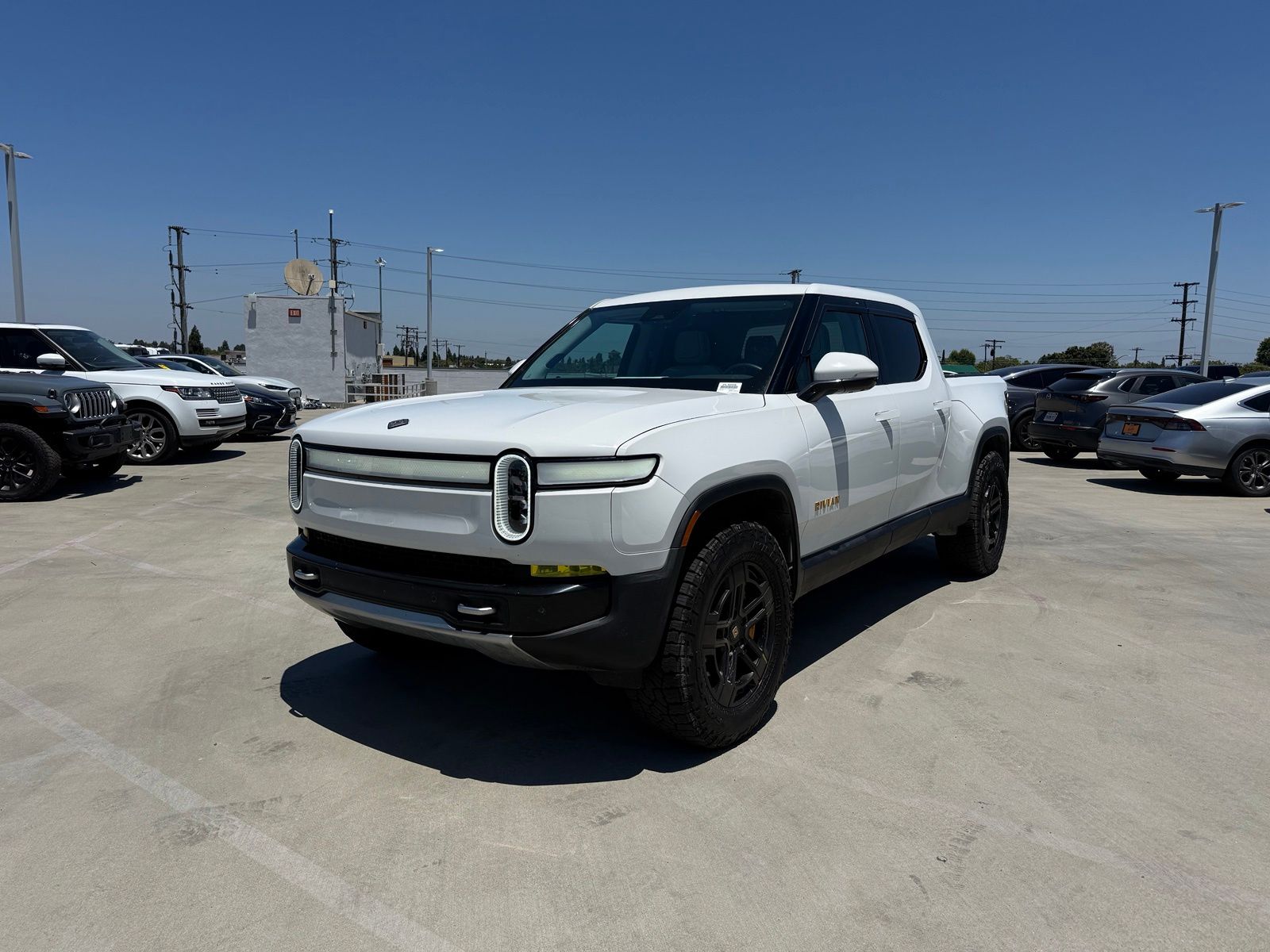 2022 Rivian R1T Adventure's photo