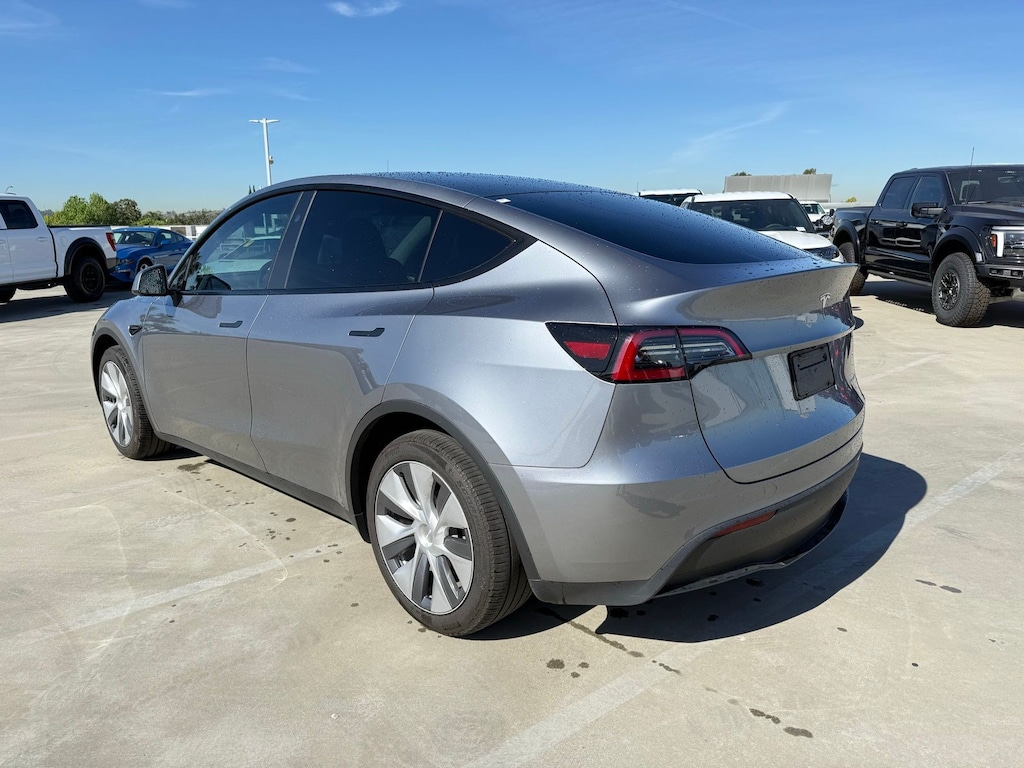 Used 2024 Tesla Model Y Long Range SUV