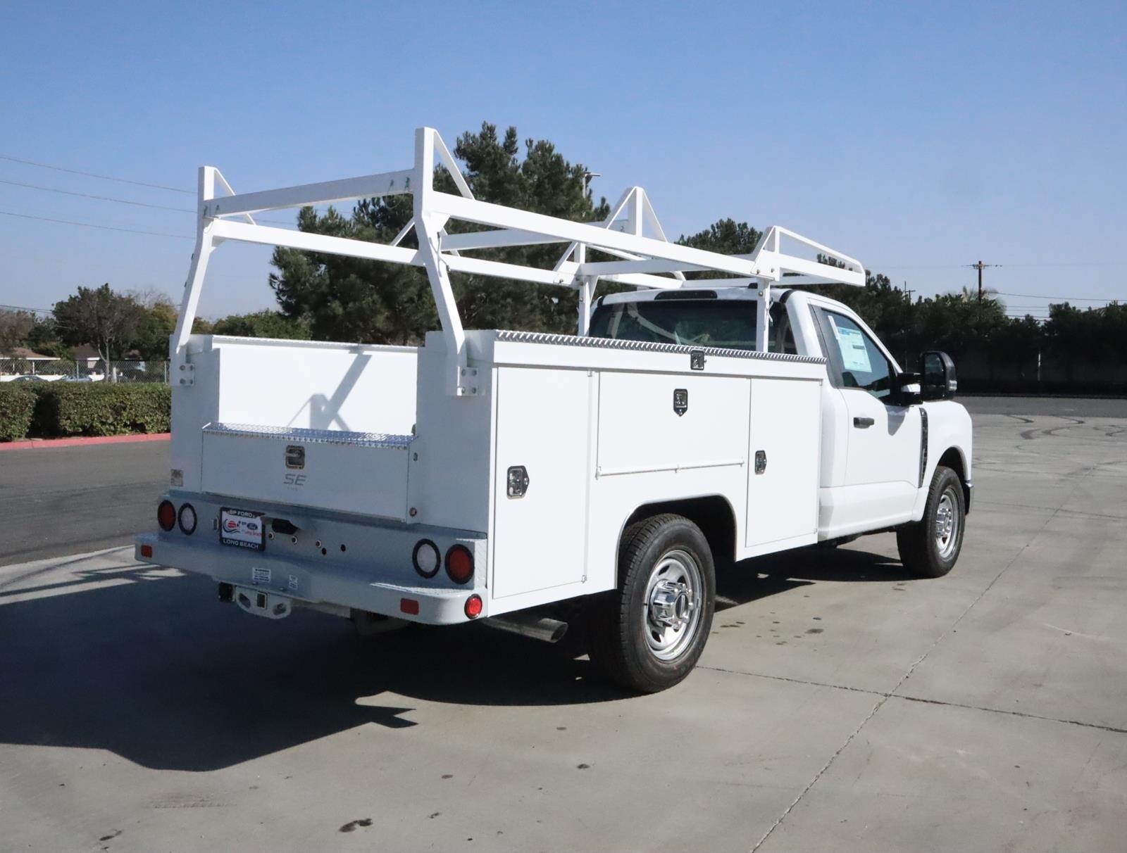 2024 Ford F-350 photo 4