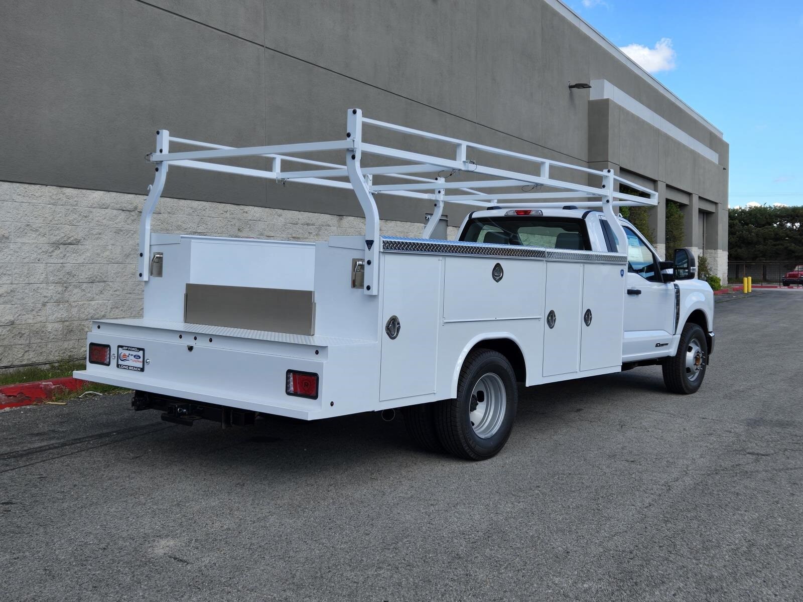 2024 Ford F-350 XL photo 4