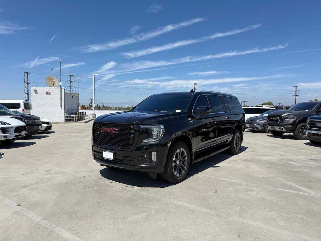 Used 2023 GMC Yukon XL SLT SUV